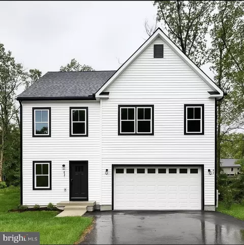 719 207th St, Pasadena, MD 21122