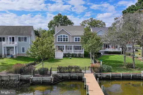 817 Riverside Dr, Arnold, MD 21012 photo 1
