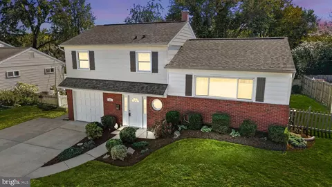 706 Mayo Rd, Glen Burnie, MD 21061
