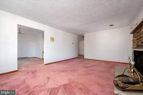 Living - 1872 Cedar Rd, Pasadena, MD 21122 photo 7 of 7