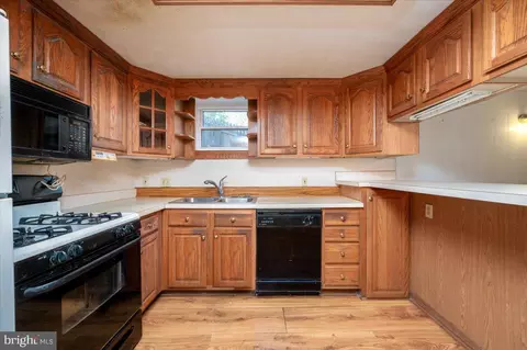Kitchen - 1872 Cedar Rd, Pasadena, MD 21122 photo 1 of 3