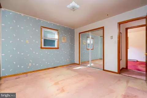 Bedroom - 1872 Cedar Rd, Pasadena, MD 21122 photo 1 of 4