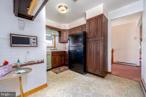 Entry Way - 1872 Cedar Rd, Pasadena, MD 21122 photo 1 of 1