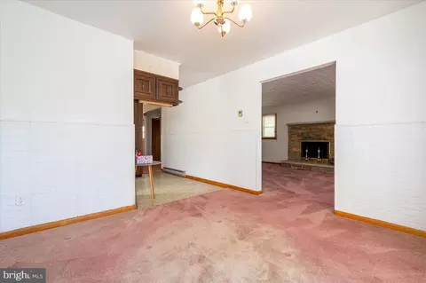Living - 1872 Cedar Rd, Pasadena, MD 21122 photo 5 of 7