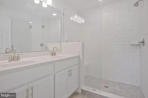 Bath - 404 Warwick, Edgewater, MD 21037 photo 1 of 1