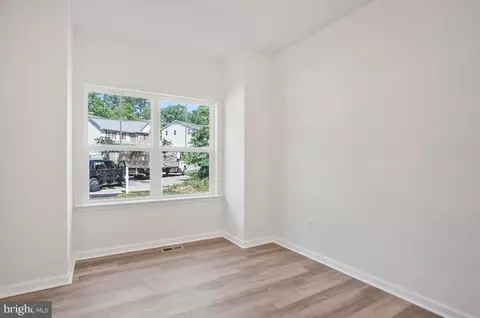 Entry Way - 404 Warwick, Edgewater, MD 21037 photo 6 of 10