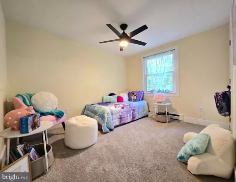 Bedroom - 234 Arundel Rd, Pasadena, MD 21122 photo 4 of 6