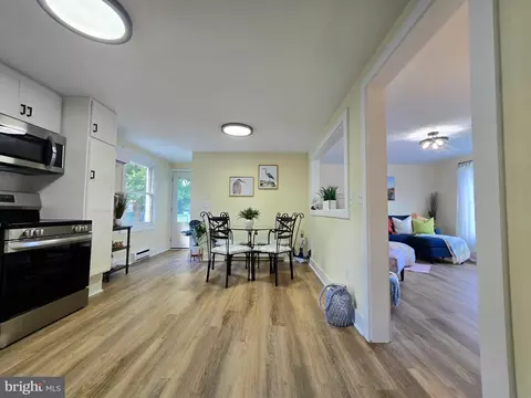 Dining - 234 Arundel Rd, Pasadena, MD 21122 photo 2 of 3