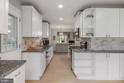 Kitchen - 1961 Sigfrid Ct, Annapolis, MD 21401 photo 3 of 5