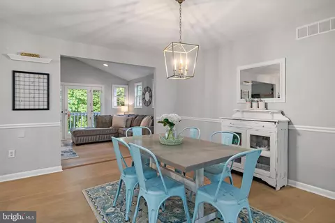 Dining - 1961 Sigfrid Ct, Annapolis, MD 21401 photo 5 of 7