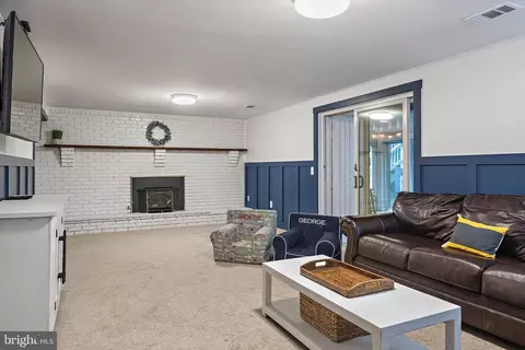 Living - 1961 Sigfrid Ct, Annapolis, MD 21401 photo 1 of 1