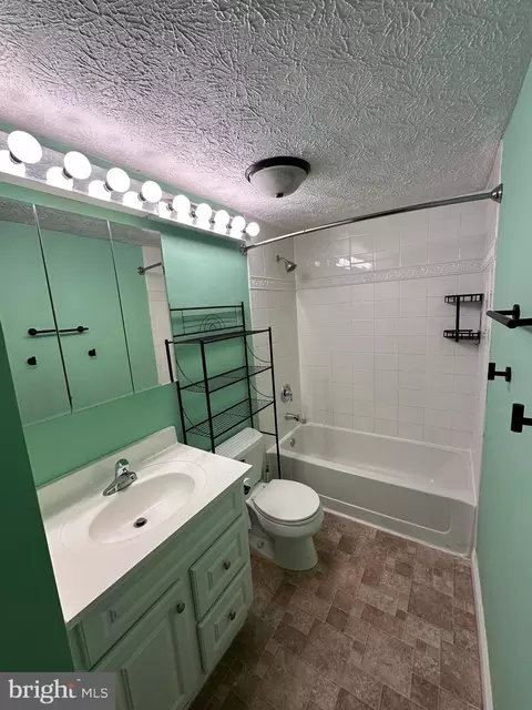 Bath - 719 Willowby Run, Pasadena, MD 21122 photo 3 of 3
