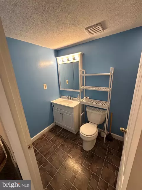 Bath - 719 Willowby Run, Pasadena, MD 21122 photo 1 of 3