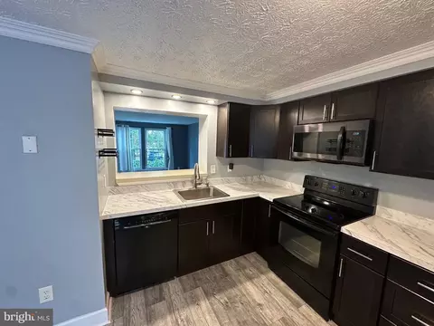 Kitchen - 719 Willowby Run, Pasadena, MD 21122 photo 2 of 4