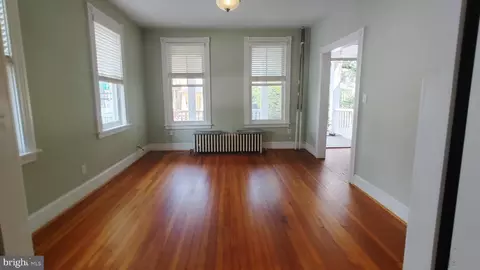 Living - 34 Lafayette Ave, Annapolis, MD 21401 photo 1 of 2
