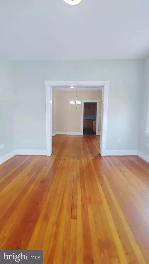 Living - 34 Lafayette Ave, Annapolis, MD 21401 photo 2 of 2