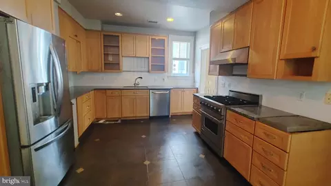 Entry Way - 34 Lafayette Ave, Annapolis, MD 21401 photo 1 of 5