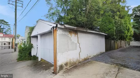 Exterior - 34 Lafayette Ave, Annapolis, MD 21401 photo 4 of 5