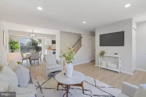 Living - 930 Truro Ln, Crofton, MD 21114 photo 2 of 2