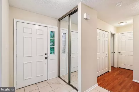 Entry Way - 1003 Mastline Dr, Annapolis, MD 21401 photo 1 of 4