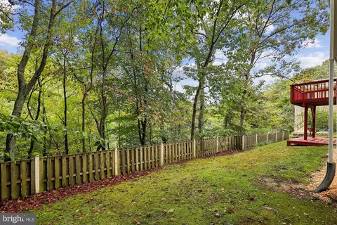 Exterior - 1003 Mastline Dr, Annapolis, MD 21401 photo 3 of 15
