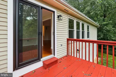 Exterior - 1003 Mastline Dr, Annapolis, MD 21401 photo 11 of 15