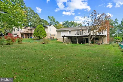 210 Oak Dr, Pasadena, MD 21122 photo 34