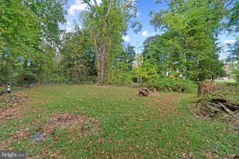 210 Oak Dr, Pasadena, MD 21122 photo 37