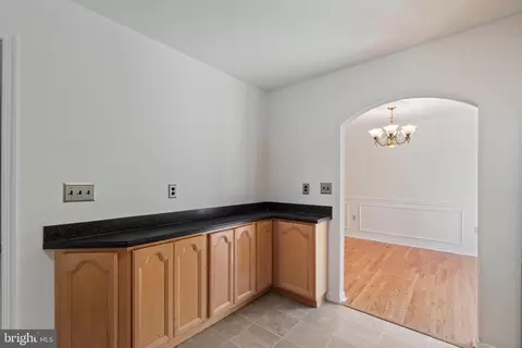 210 Oak Dr, Pasadena, MD 21122 photo 12