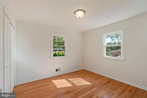 210 Oak Dr, Pasadena, MD 21122 photo 23