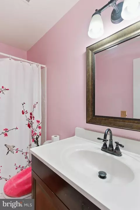 Bath - 3522 Forest Haven Dr, Laurel, MD 20724 photo 3 of 4