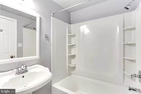 Bath - 8639 Cobscook Harbour, Pasadena, MD 21122 photo 2 of 2