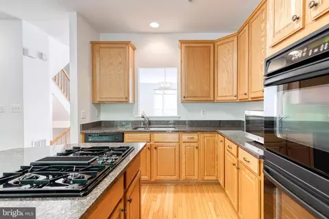Kitchen - 1217 Birchleaf Ct, Crofton, MD 21114 photo 3 of 4