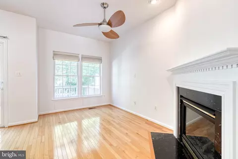 Living - 1217 Birchleaf Ct, Crofton, MD 21114 photo 6 of 7