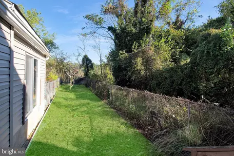 Exterior - 192 Clay St, Annapolis, MD 21401 photo 1 of 2