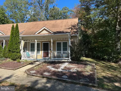 932 Riversedge Cir, Annapolis, MD 21401