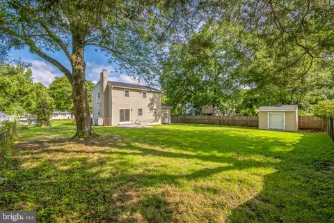 Exterior - 508 Harbor Dr, Annapolis, MD 21403 photo 3 of 4
