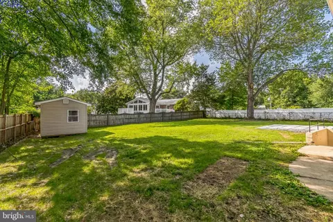 Exterior - 508 Harbor Dr, Annapolis, MD 21403 photo 4 of 4