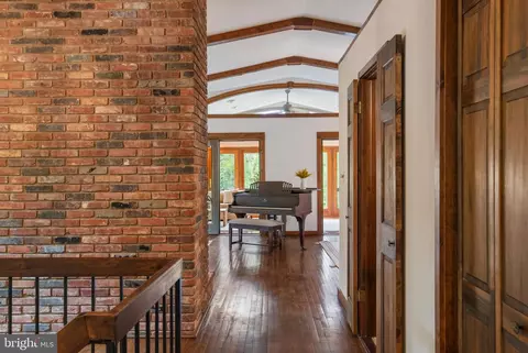 Entry Way - 1534 Circle Dr, Annapolis, MD 21409 photo 1 of 3