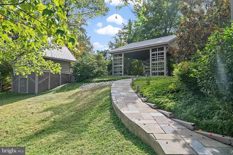 Exterior - 1534 Circle Dr, Annapolis, MD 21409 photo 1 of 7