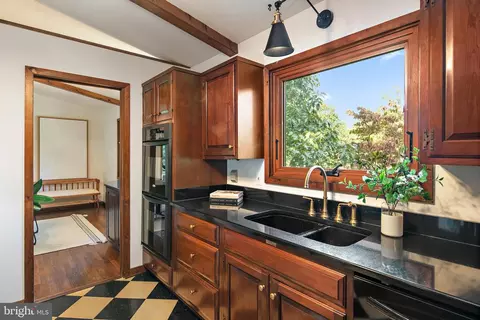 Kitchen - 1534 Circle Dr, Annapolis, MD 21409 photo 3 of 3