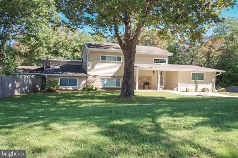 311 Sharon Dr, Pasadena, MD 21122