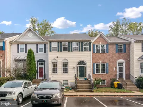 Exterior - 2604 Streamview Dr, Odenton, MD 21113 photo 2 of 17