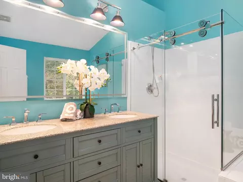 Bath - 2604 Streamview Dr, Odenton, MD 21113 photo 1 of 4