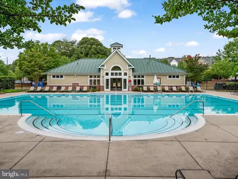 Exterior - 2604 Streamview Dr, Odenton, MD 21113 photo 15 of 17