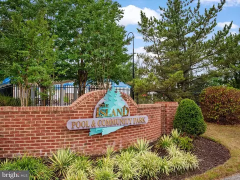View/Area - 2604 Streamview Dr, Odenton, MD 21113 photo 2 of 7