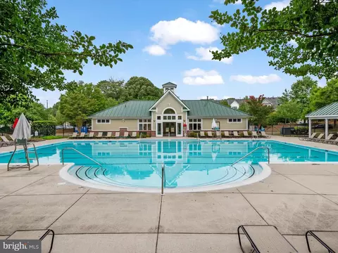 Exterior - 2604 Streamview Dr, Odenton, MD 21113 photo 16 of 17