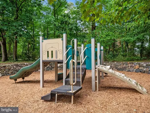 View/Area - 2604 Streamview Dr, Odenton, MD 21113 photo 6 of 7
