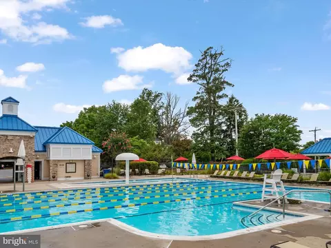 Exterior - 2604 Streamview Dr, Odenton, MD 21113 photo 13 of 17
