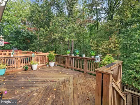 Exterior - 2604 Streamview Dr, Odenton, MD 21113 photo 7 of 17